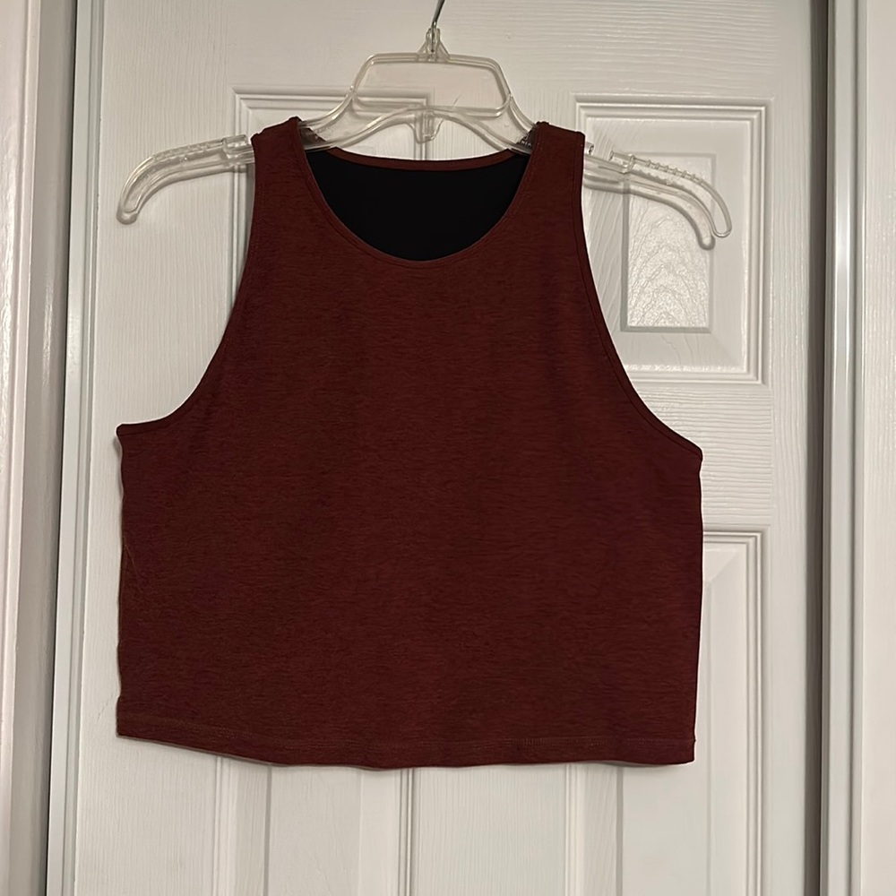 Vuori Women's Tank Top in Deep Burgundy
